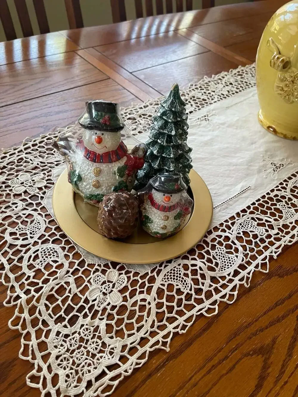 Charming Vintage Winter Snowman & Pinecone Holiday Candle Display - New In Wrap
